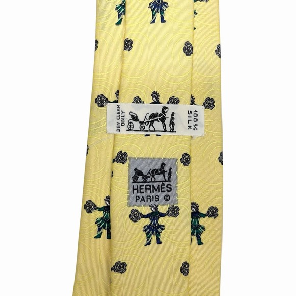 Hermes Men's Tie Ethnic Tribal Dancing Yellow Silk 7049 TA 3.25